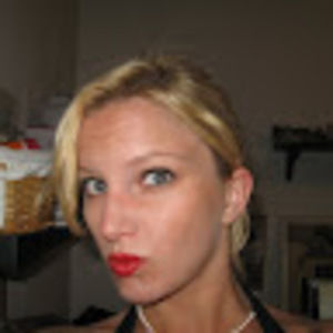 Meet your Posher, Adrienne